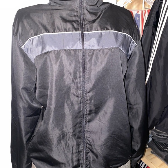 Starter Windbreaker - Picture 1 of 7